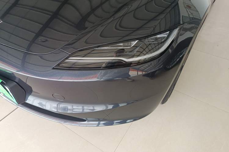 Used Tesla Model 3 2023 Long-Range All-Wheel-Drive Version
