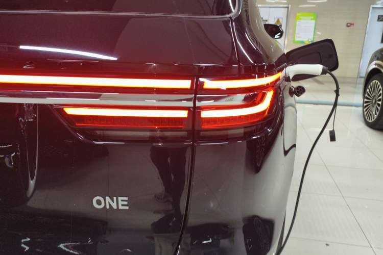 Used Li Auto ONE 2020 Range-Extended 7-Seater Version Right Rear Taillight