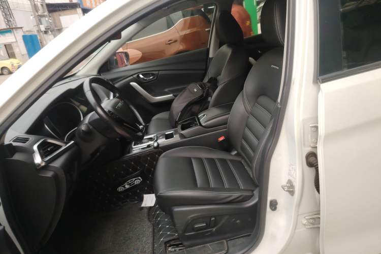 Used Venucia T90 2018 2.0L CVT Smart Connect Luxury Edition China V Standard Left Front Seat