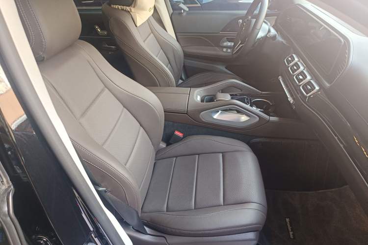 Used Mercedes-Benz GLE 2023 GLE 350 4MATIC Stylish Model
