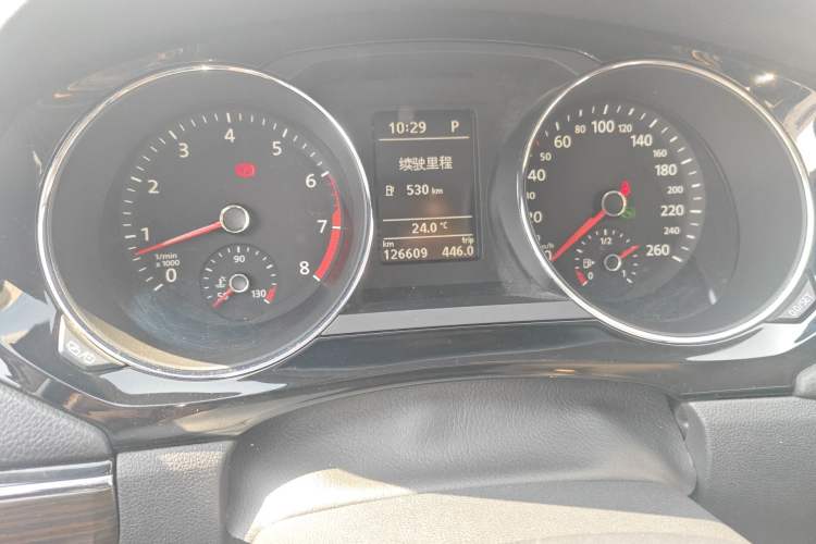 Used Volkswagen Sagitar 2015 230TSI Automatic Luxury Model
