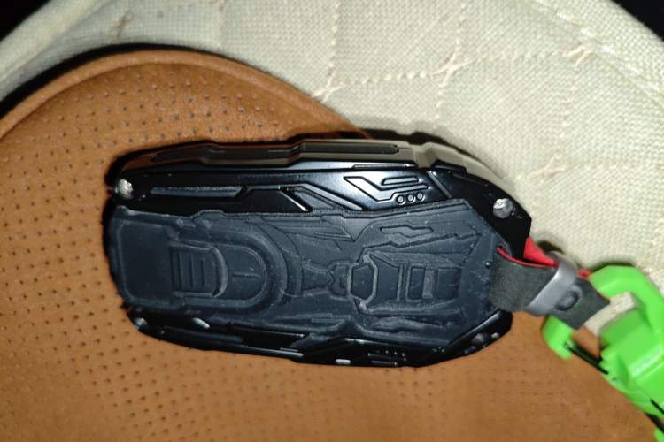 Used Toyota Camry 2018 Dual-Engine 2.5 HG Luxury Edition Vehicle Key