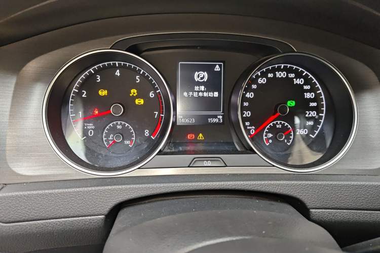 Used Volkswagen Golf 2016 230TSI Automatic Luxury Version