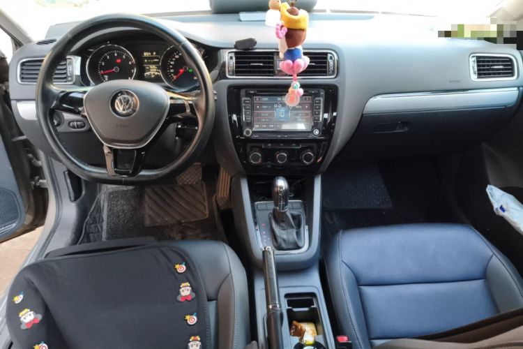 Used Volkswagen Sagitar 2015 1.6L Automatic Comfort Model
