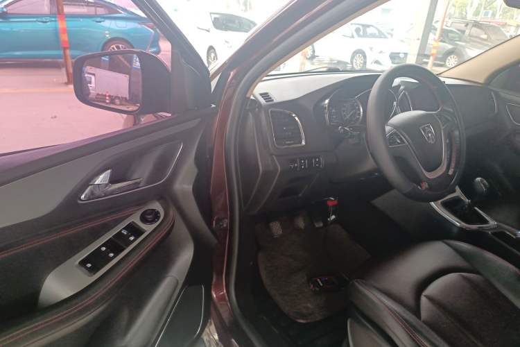 Used Baojun 560 2016 1.8L Manual Luxury Edition