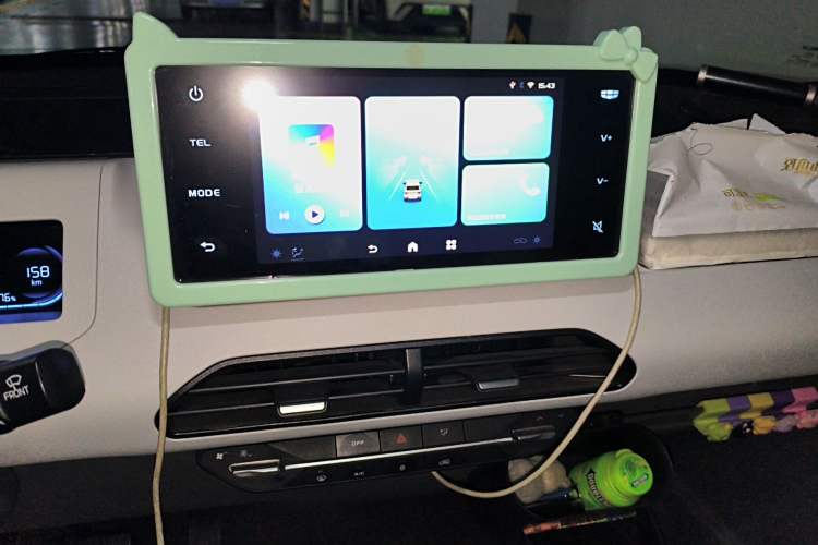 Used Geely Galaxy Panda 2023 Panda Mini 200km Endurance Bear Audio And AC Panel