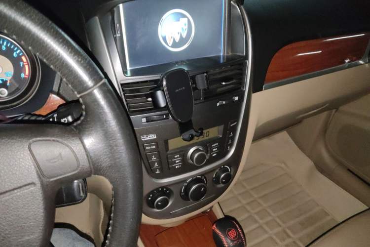 Used Buick Excelle 2013 1.5L Automatic Luxury Model Audio And AC Panel