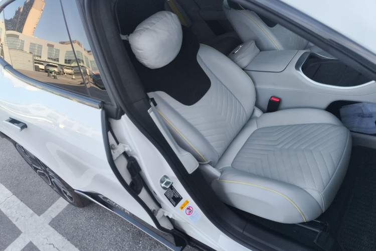 Used Avatr 11 2023 Long-Range Single-Motor Version 5 Seats
