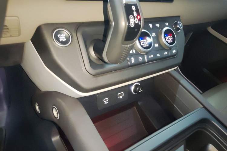 Used Land Rover Defender 2023 90 3.0T P400 XS
