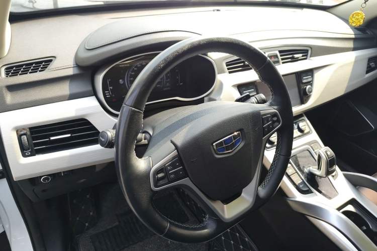 Used Geely Auto Emgrand X7 Sport 2020 1.8TD DCT Two-Wheel Drive Smart Connect 4G-Enabled Version