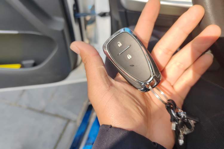 Used Chevrolet Orlando 2020 Light Hybrid Redline 530T Automatic Enjoyment Edition (5+2 Models) Vehicle Key