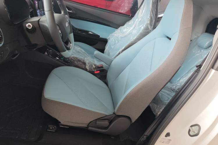 Used Chery QQ Little Ant 2024 Revised Version Youth Edition 251 km True Love Edition 25.05 kWh Left Front Seat