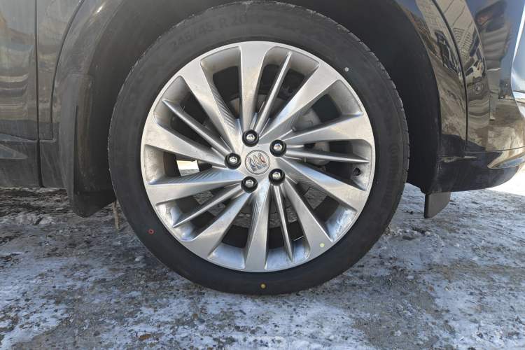 Used Buick Envision 2025 Encore Plus Four-Wheel Drive Avenir