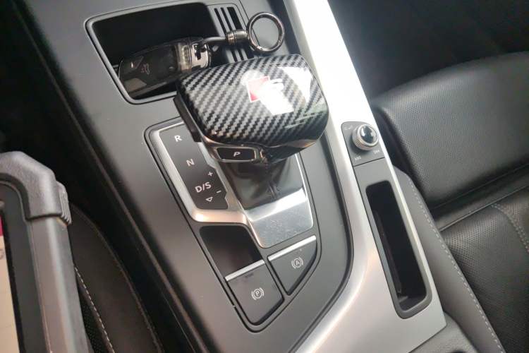 Used Audi A4L 2024 40 TFSI Fashion Dynamic Model