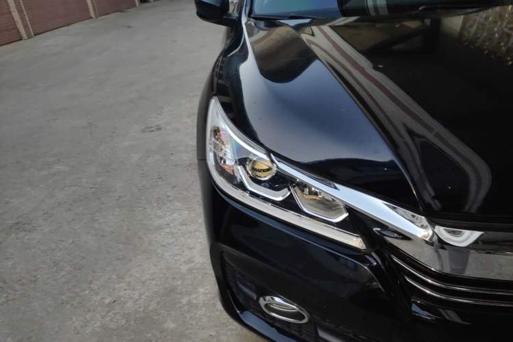 Used Honda Accord 2016 2.0L Comfort Edition Right Front Headlight