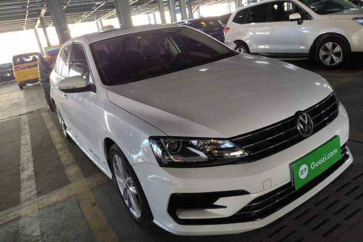 Used Volkswagen Sagitar 2018 280TSI DSG Ignite Edition Front Right 45 Deg