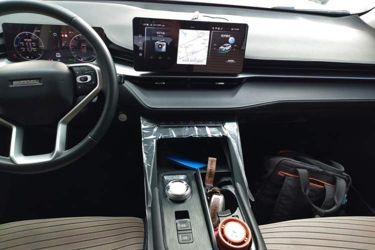 Used Haval H6 New Energy 2023 DHT-PHEV 110KM Long-Range Edition Audio And AC Panel