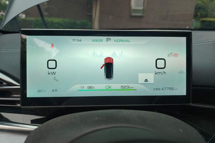 Used BYD Seal 2022 550 km Standard Range Rear-Wheel Drive Prestige Version Instrument Cluster