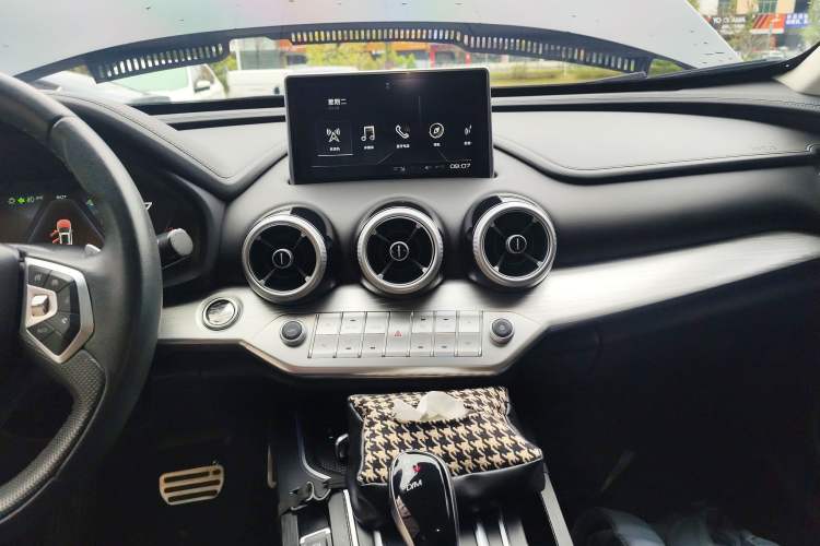 Used Wey VV7 2019 Upgraded Model 2.0T Flagship Version China VI