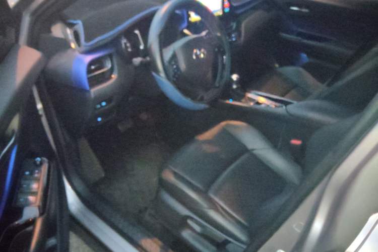 Used Toyota IZOA 2018 2.0L Yichi Edition China V Standard