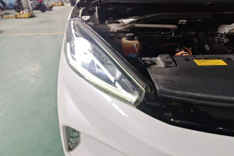 Used WM Motor EX5 2018 EX5 400 Extra Innovation Edition Right Front Headlight