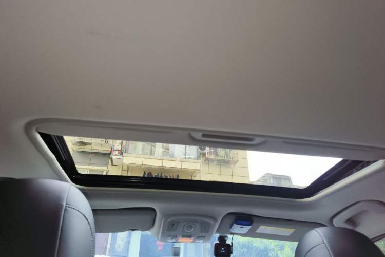 Used Citroen C4 Sega 2016 1.6L Automatic Luxury Model Headliner