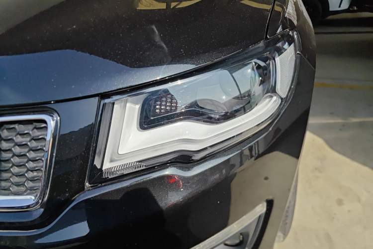 Used Jeep Compass 2017 200T Automatic Family Edition