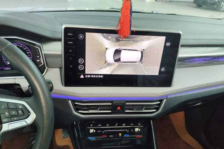 Used Volkswagen Tayron 2023 Revised Version 380TSI All-Wheel Drive R-Line High-Energy Edition Audio And AC Panel