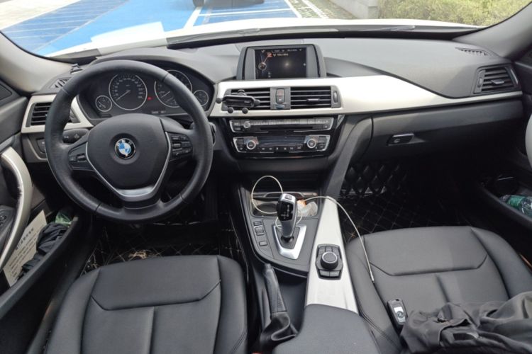 Used BMW 3 Series GT 2017 320i Sport Edition