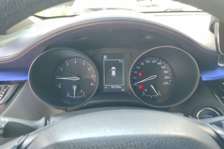 Used Toyota C-HR 2018 2.0L Leading with Sunroof China V Standard Instrument Cluster