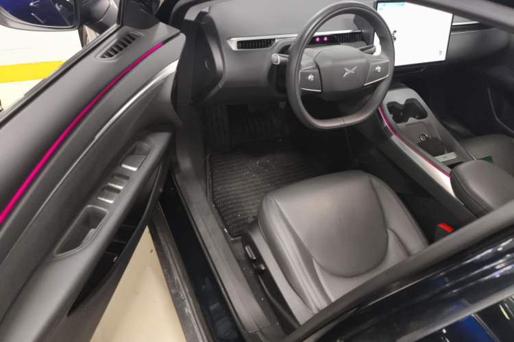 Used XPeng MONA M03 2024 620 with Ultra-Long Range Driver Seat