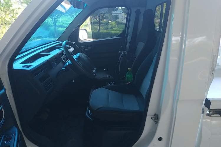 Used Farizon Xingxiang F1E 2023 Evesight Cargo Van with 41.86 kWh
