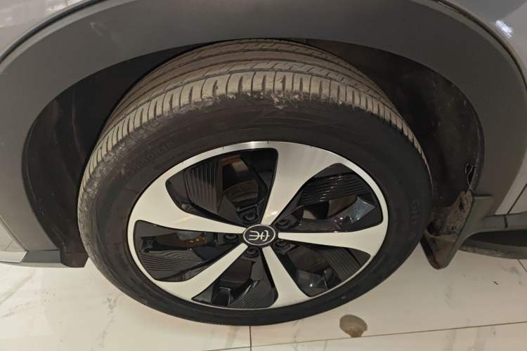 Used BYD Song PLUS New Energy 2021 DM-i 110KM Flagship Model Left Front Wheel Hub