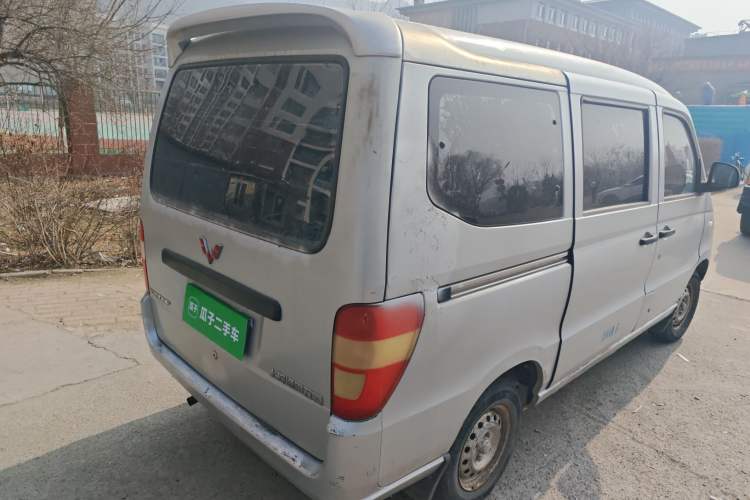 Used Wuling Zhiguang 2010 1.0L New Version Practical Edition with Short Body
