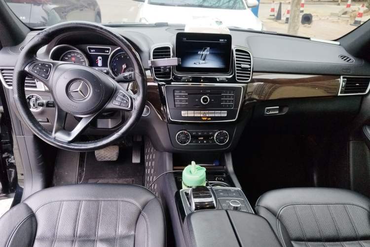 Used Mercedes-Benz GLS 
