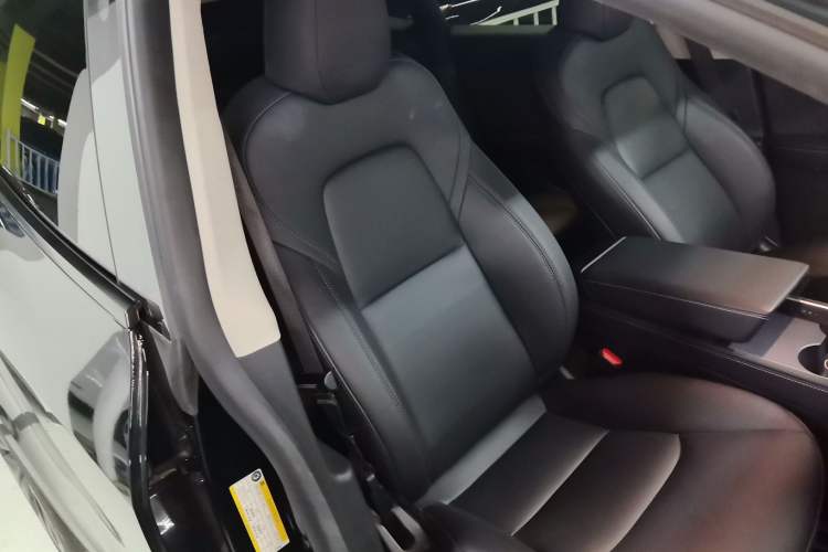 Used Tesla Model Y 2023 Rear-Wheel-Drive Version