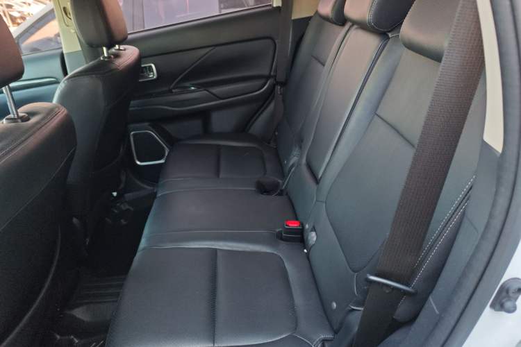 Used Mitsubishi Outlander 2018 2.4L 4x4 Elite Edition 5 Seats