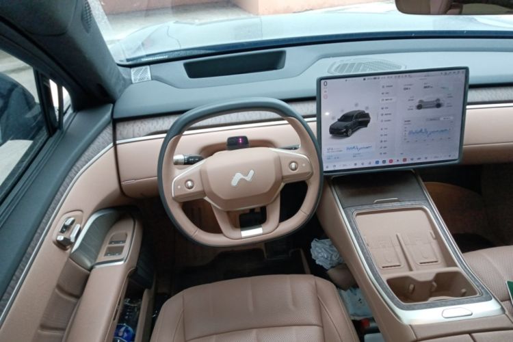 Used ONVO Luxeed L90 2025 Model—Ultra Six-Seater Version Steering Wheel