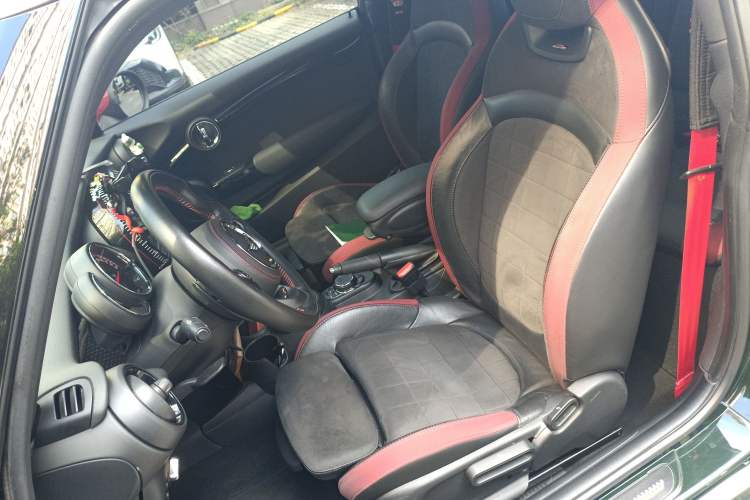 Used MINI JCW 2017 2.0T JOHN COOPER WORKS Left Front Seat