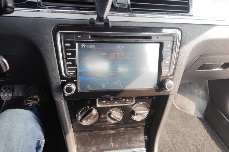 Used Volkswagen Bora 2013 1.6L Manual Comfort Model
