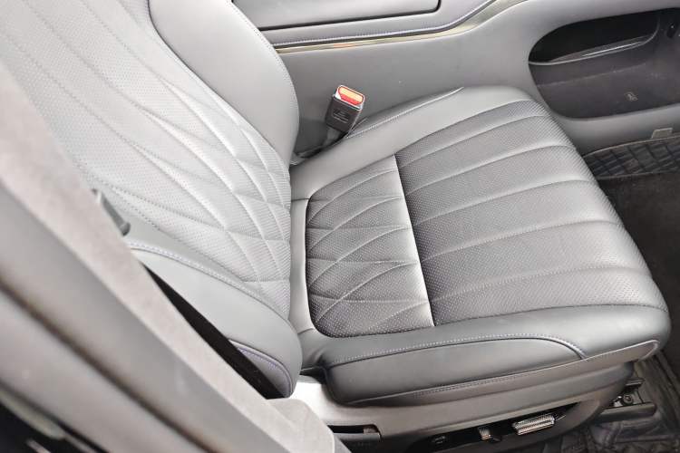 Used Hyptec HL 2025 700 Ultra Six-Seater All-Wheel-Drive LiDAR Version
