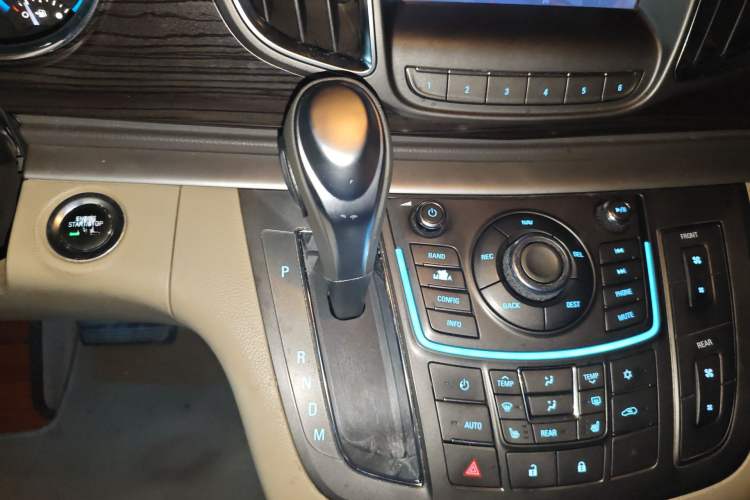 Used Buick GL8 2011 3.0L XT Luxury Business Flagship Edition Gear Lever