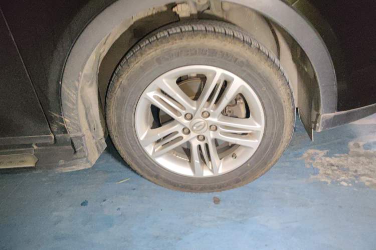 Used GAC Trumpchi GS5 2014 2.0L Automatic Two-Wheel Drive Anniversary Value Edition Right Front Wheel Hub