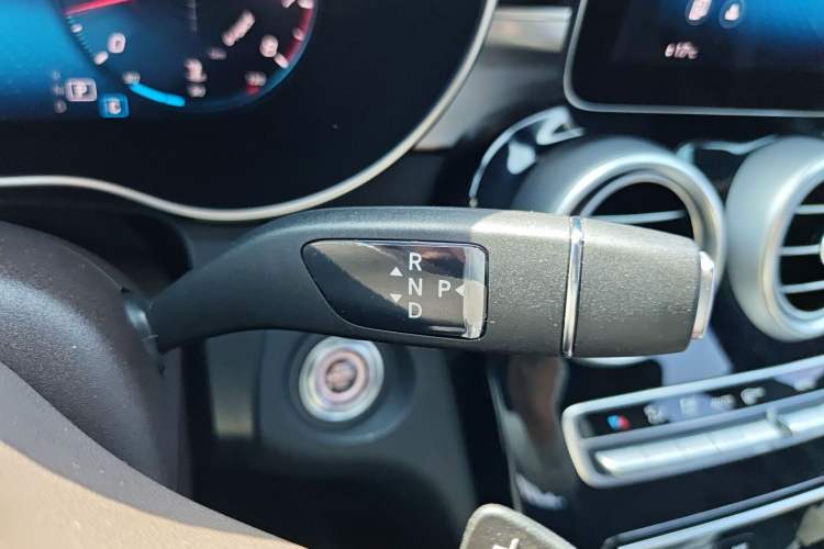 Used Mercedes-Benz GLC 2021 GLC 260 L 4MATIC Dynamic Edition Gear Lever