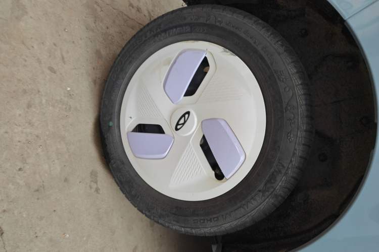 Used Chery QQ Ice Cream 2022 170km Sundae Phosphate Lithium-Ion Exterior 5