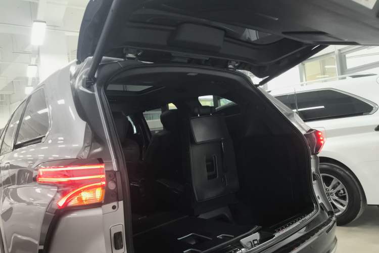 Used Toyota SIENNA 2021 2.5L Hybrid Ultimate Edition