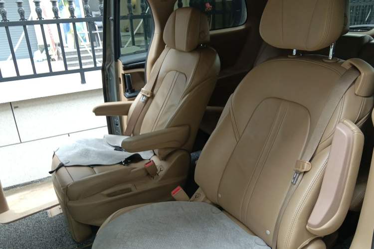 Used Buick GL8 2017 ES 28T Luxury Model China V Standard Left Rear Seat