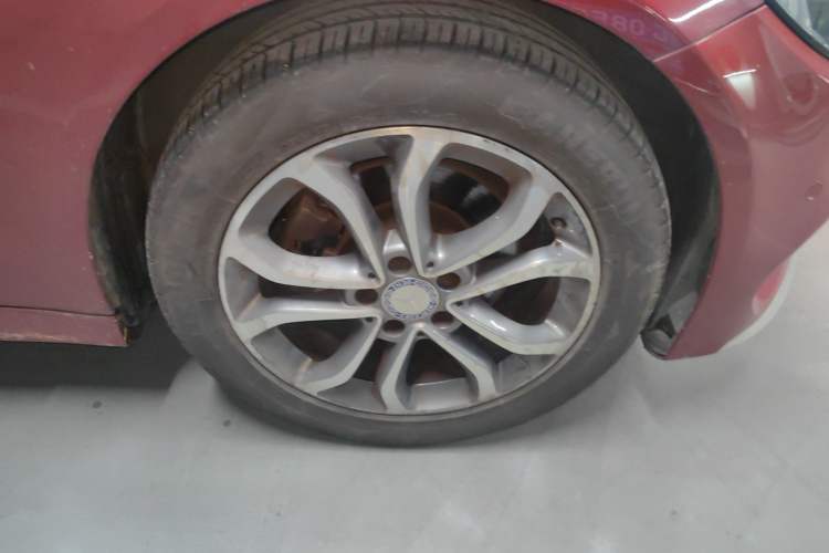 Used Mercedes-Benz C-Class 2017 C 180 L Sport Edition Right Front Wheel Hub