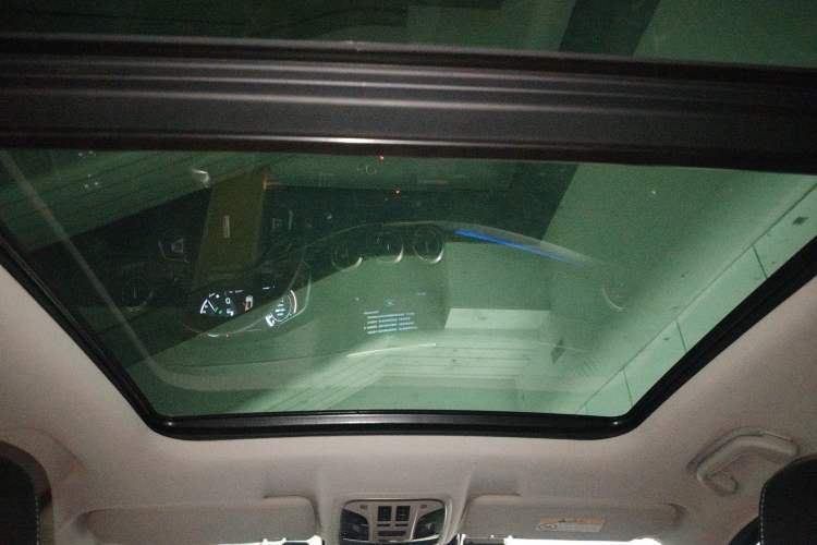 Used Wey VV6 2019 2.0T Two-Wheel-Drive Ultra-Luxury Version China VI Standard Headliner