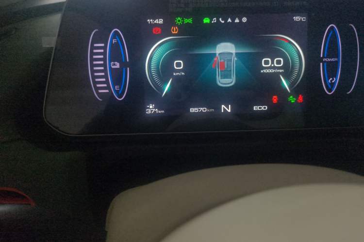 Used ORA Good Cat 2022 Morandi Edition 400km Standard Range Premium Version Lithium-Ion Battery
